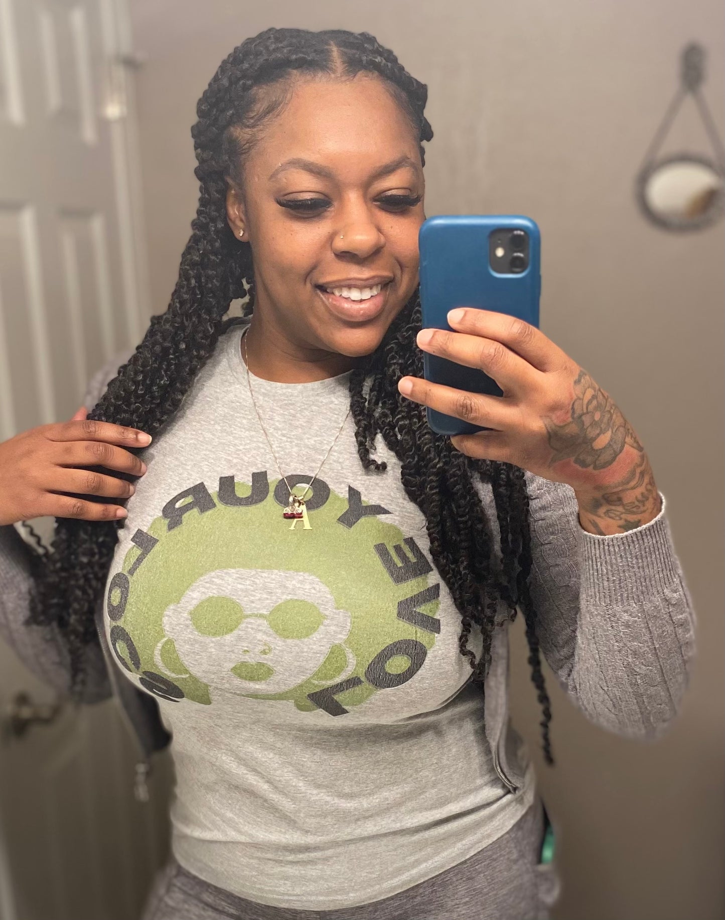 LOVE YOUR LOCS - Women's Favorite Tee